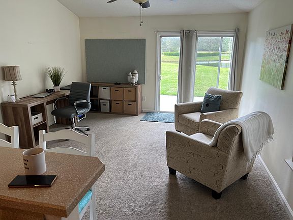 3rd image of 268 Pine Arbor Cir