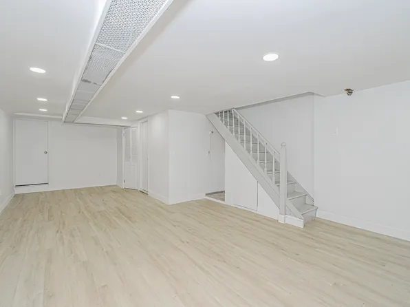 582 Bay Ridge Avenue image 17 of 41