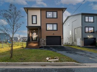 109 Titanium Cres, Halifax, NS B3P 0J3