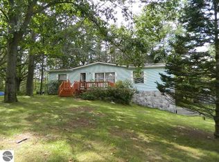 1236 E Tamarack Rd, Edmore, MI 48829