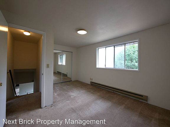 5th image of 23508 58th Ave W