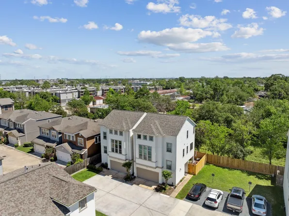 1914 Hollister Tree Xing, Houston, TX 77080
