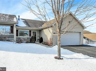 14 Lexington Dr, Hanover, PA 17331