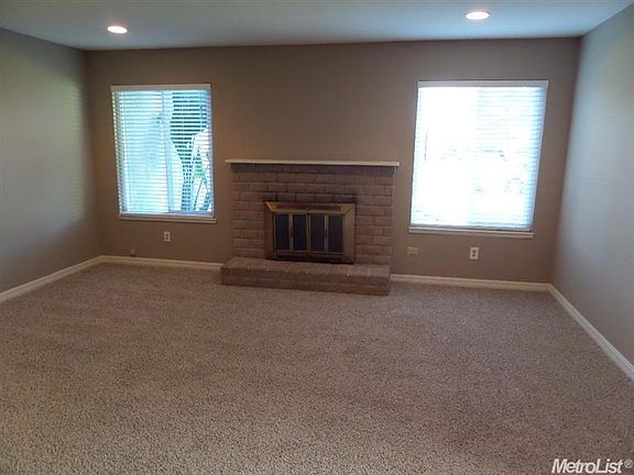 4th image of 1065 Pepperwood Dr