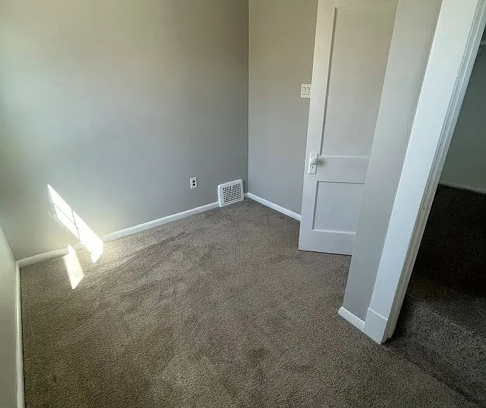 1435 Gridley St — Photo 6