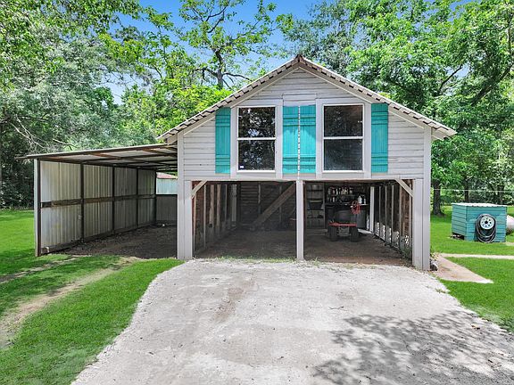 2nd image of 532 Fm 1943 Rd W