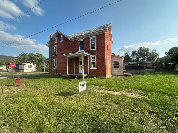 212 Iron St, Orbisonia, PA 17243