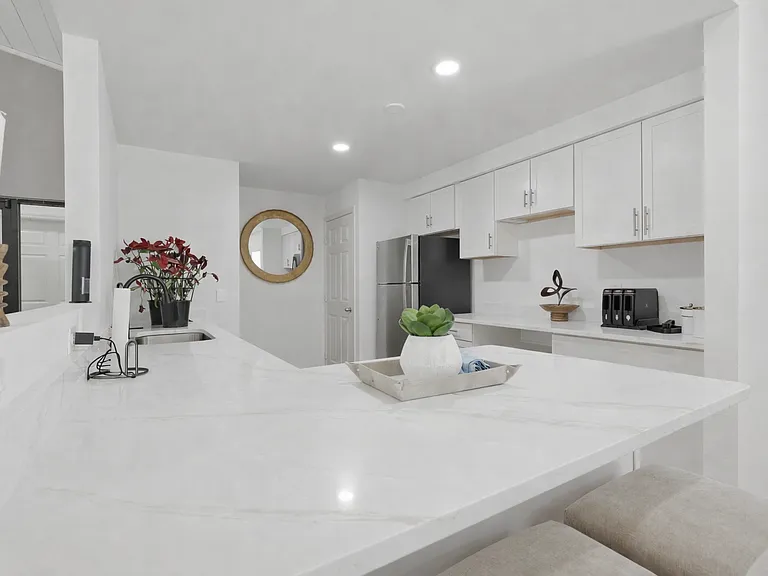 The Darby — Photo 17