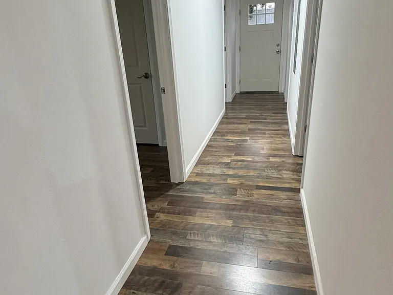 225 N Frisco St — Photo 6