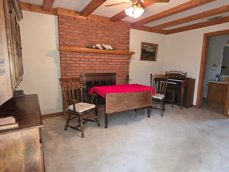 42 Cavalier Ct — Photo 5
