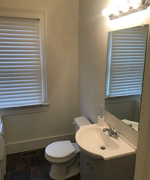 325 Highland Ave — Photo 7