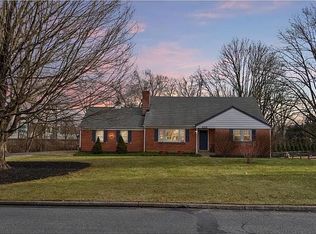 1204 Thomas Rd, Wayne, PA 19087