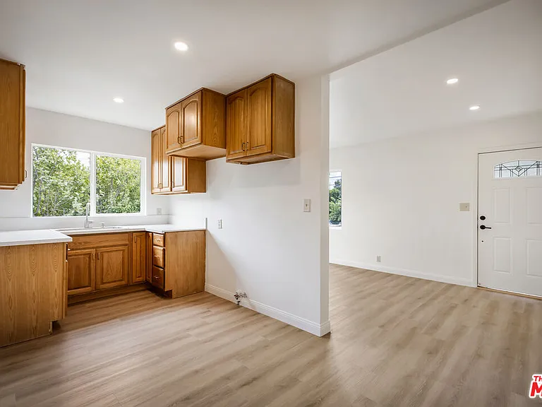 1720 N Avenue 45 — Photo 10