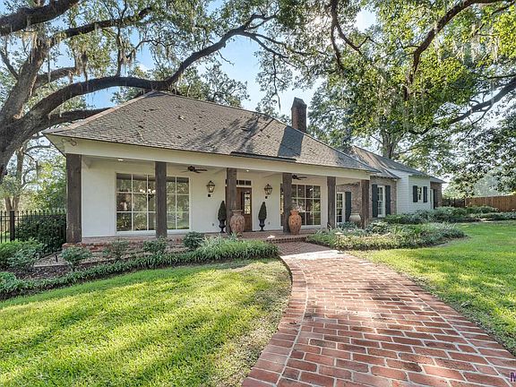 2nd image of 18626 Plantation Court Dr