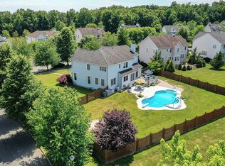 1 Wolverton Ln, Hillsborough, NJ 08844