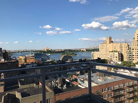 Rented by Solow Realty | media 31