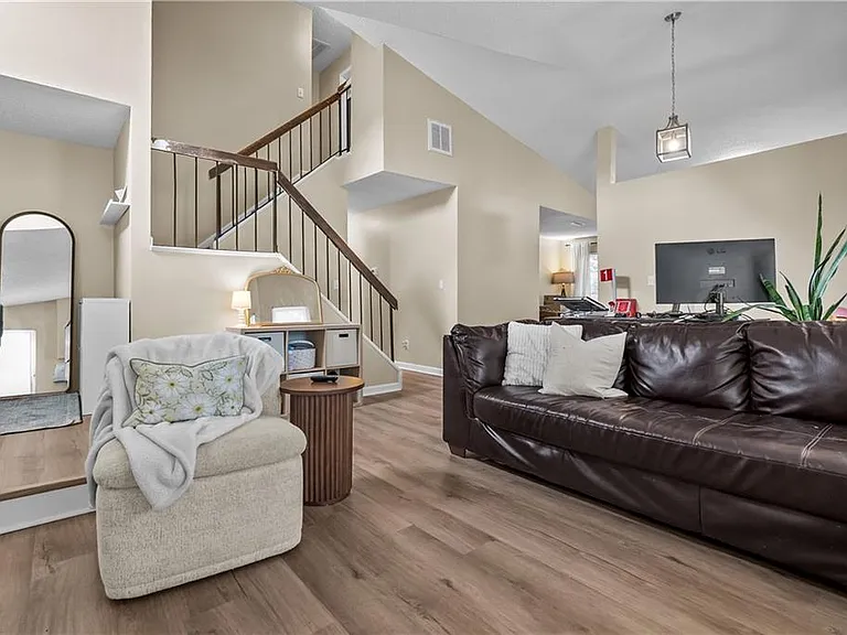 3852 Danville Ct — Photo 3