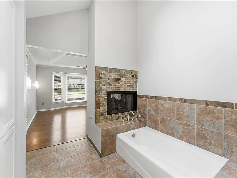11811 Slater St — Photo 16