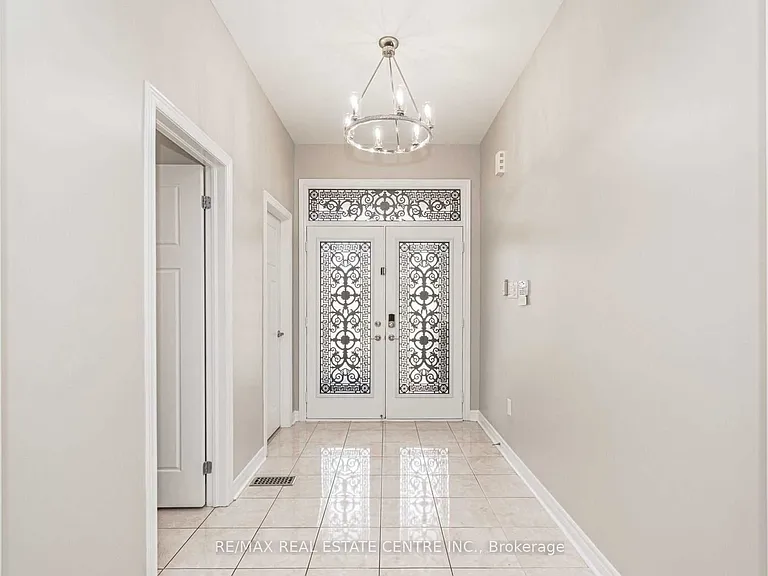 256 Sixteen Mile Dr — Photo 2