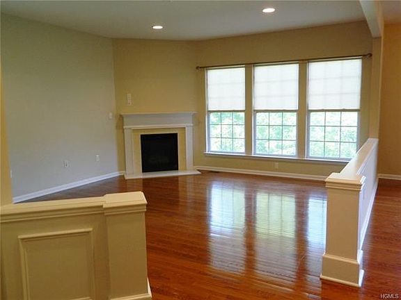 4th image of 11 Bainbridge Pl Unit 601