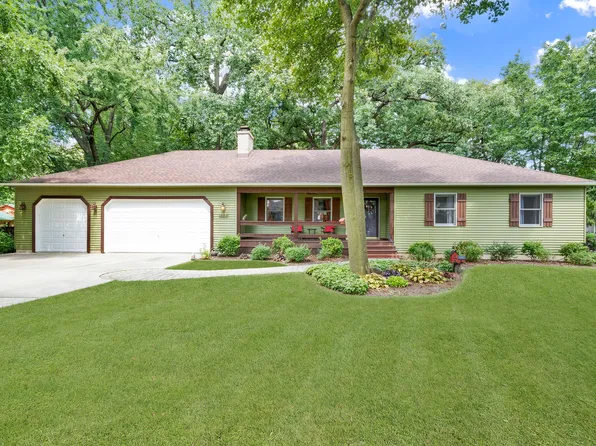 1689 Hilda Dr, Sandwich, IL 60548