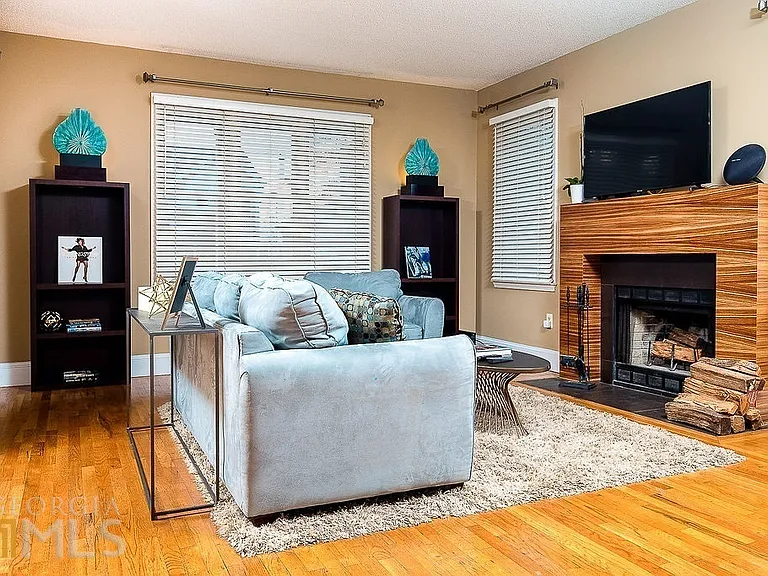 570 Reed St SE — Photo 3