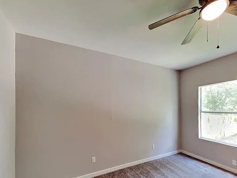 138 Hess St — Photo 14