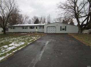 1901 Clay Hill Rd, Chittenango, NY 13037