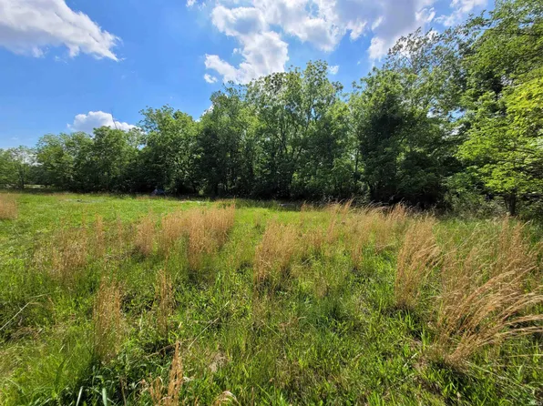 18 W State Rd, Delphi, IN 46923