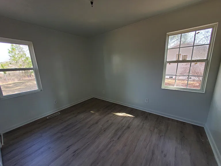2147 Sassafras Rd — Photo 10