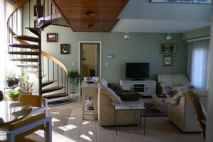 4th image of 6 Peconic Cres