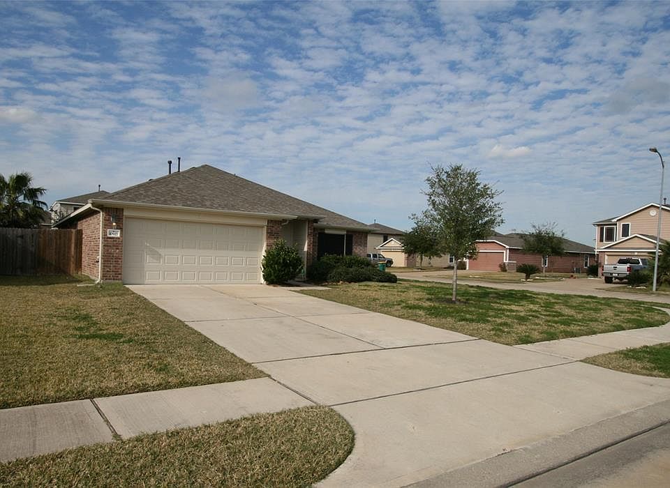 1st image of 10927 Barker Gate Ct