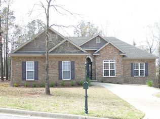 137 Hickory Ln, Wetumpka, AL 36093