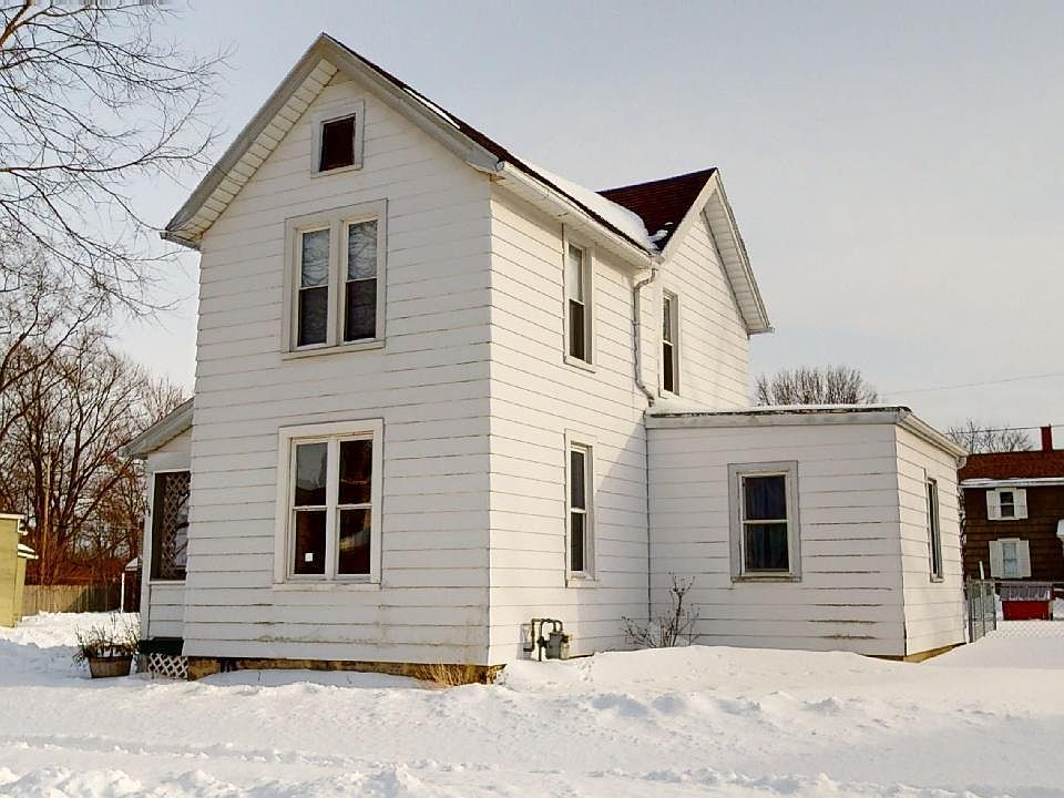 1st image of 168 Walker St