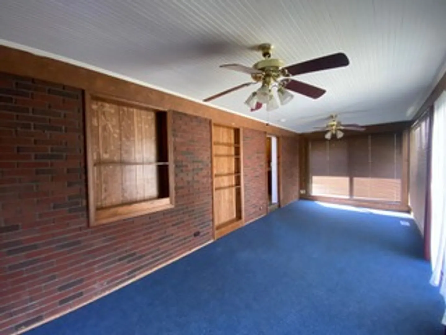 Great three bedroom home in country setting but located in town! — Photo 3