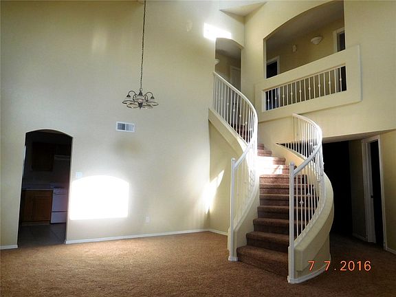 3rd image of 3056 Tierra Valle Dr