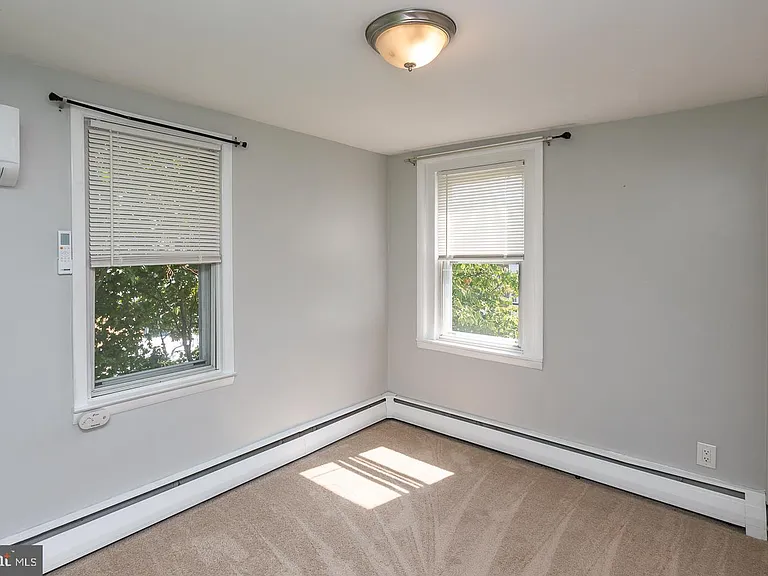334 E Conestoga Rd — Photo 27