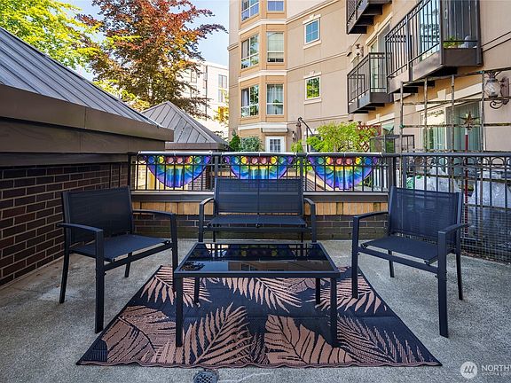 2nd image of 1125 E Olive Street #202