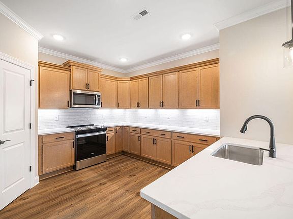 5th image of 106 Founding Way #27
