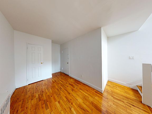 5th image of 403 E 87th St APT 5D