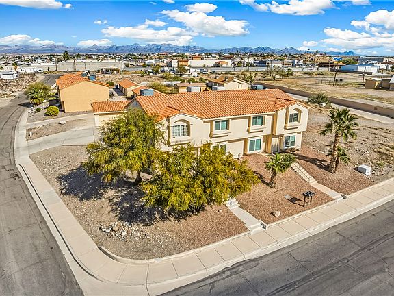 3rd image of 1666 Palma Rd