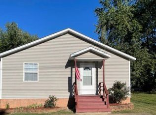 507 Hall St #B, Prairie Grove, AR 72753