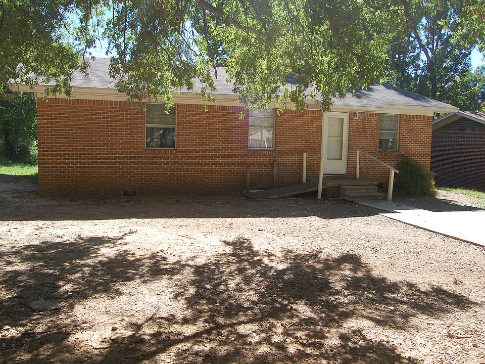 2nd image of 2008 Pearl St