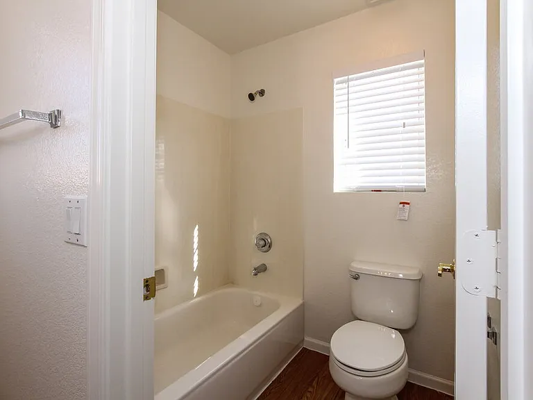 8760 W Melinda Ln — Photo 13
