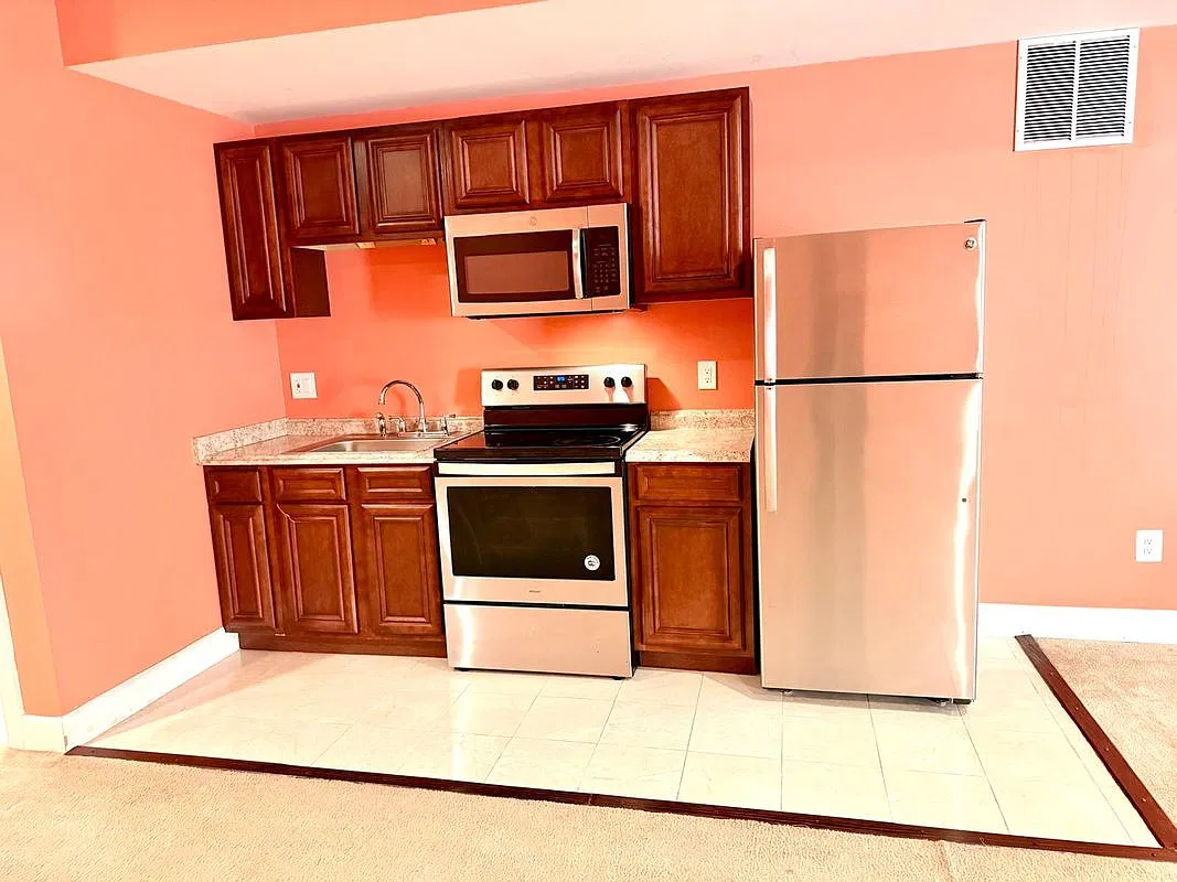 1 bed, 1.0 bath, 1230 sqft, $1,550 — Photo 4