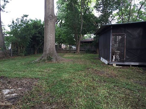 2nd image of 5115 Rosselle St