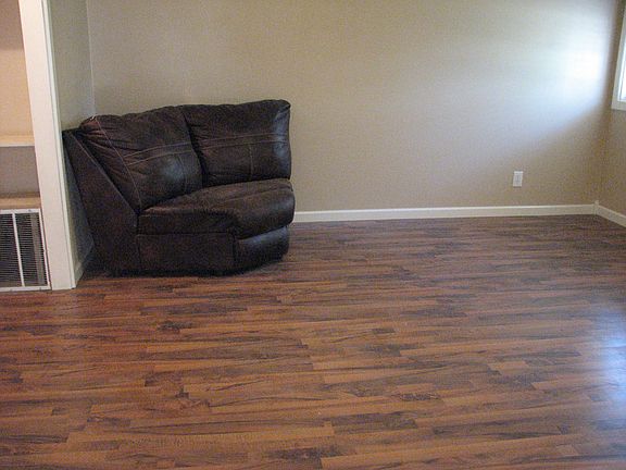 4th image of 321 Melba Ave