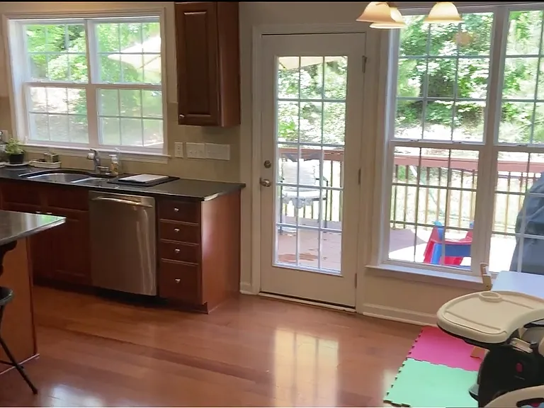 1041 Holtridge Dr — Photo 14