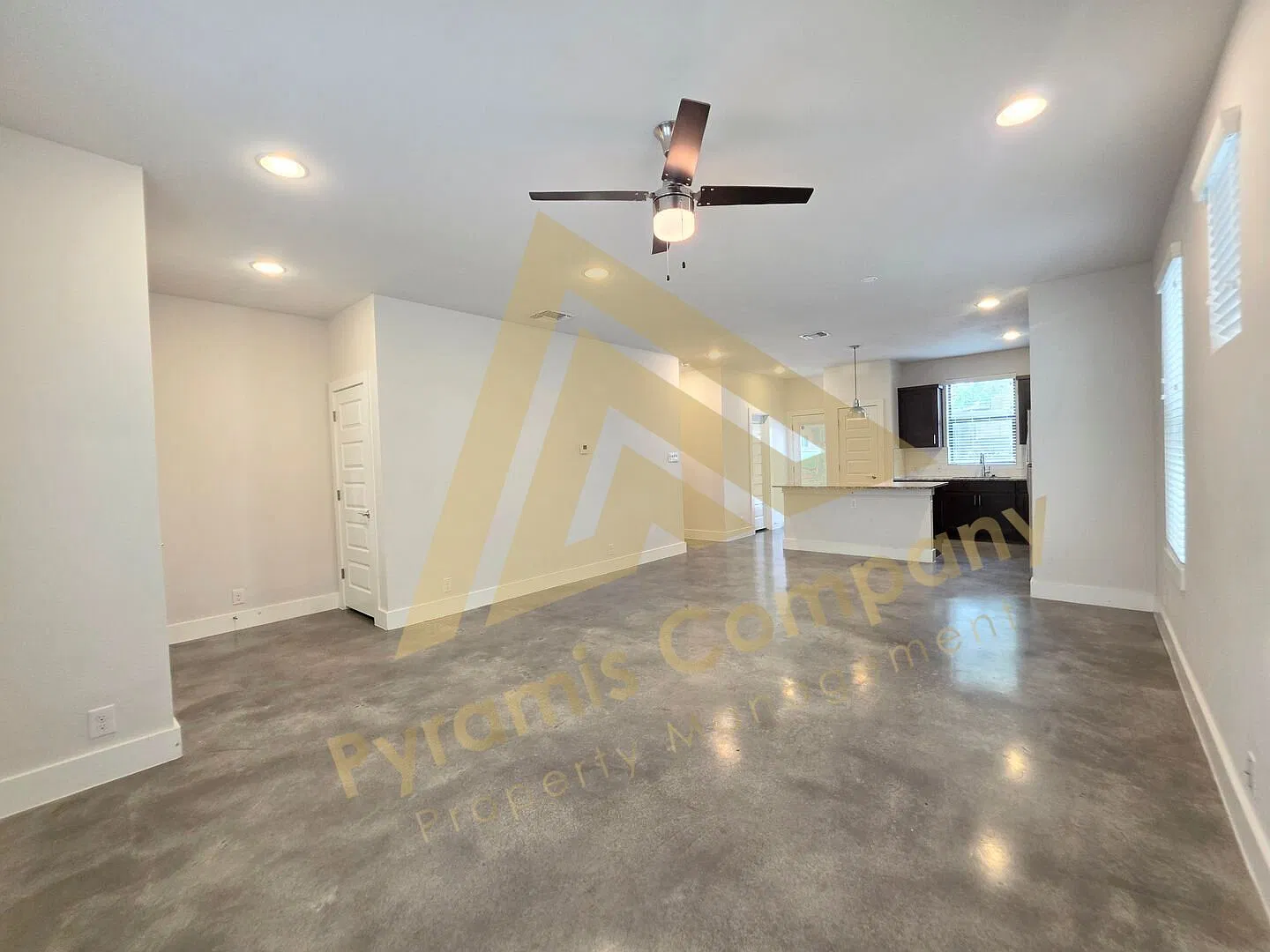 2 bed, 2.5 bath, 1257 sqft, $2,045 — Photo 3