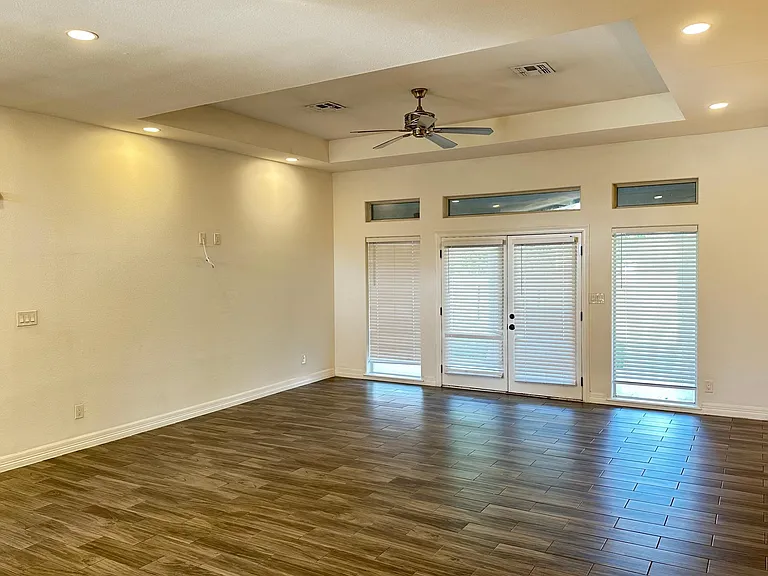 5343 Rustic Manor Dr — Photo 6